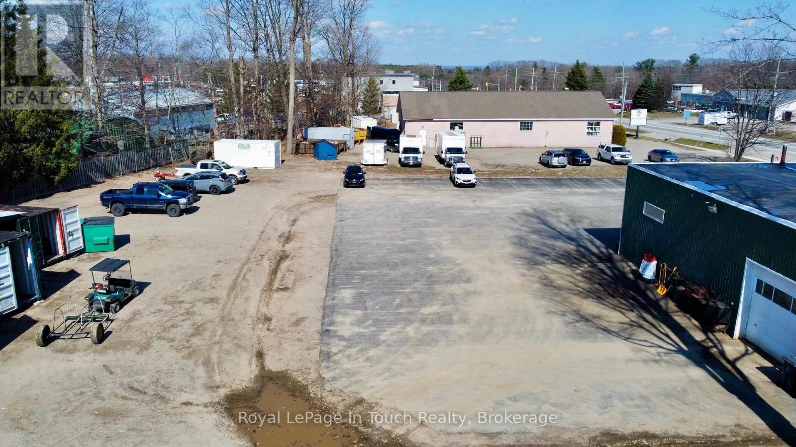 750 Balm Beach Road E, Midland, Ontario  L4R 4K4 - Photo 6 - S13044768