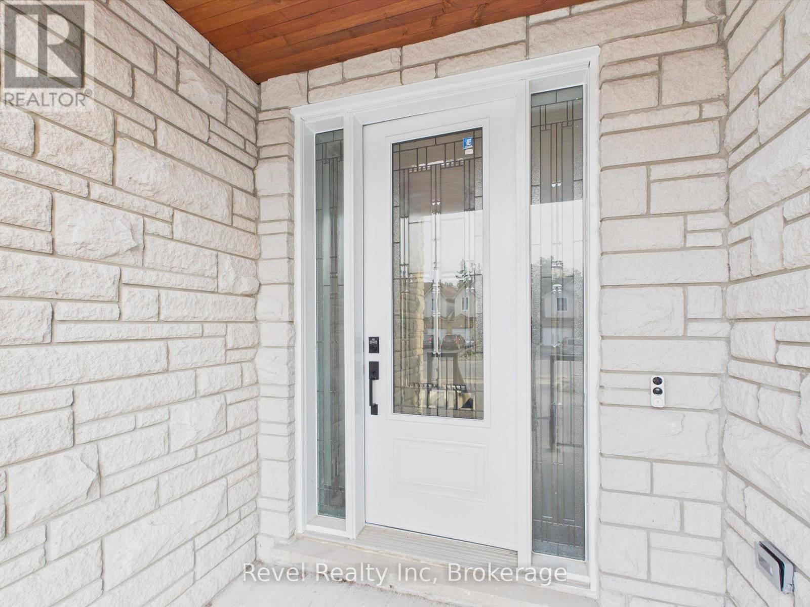 181 Anglo Street, Bracebridge, Ontario  P1L 2H3 - Photo 5 - X13044830