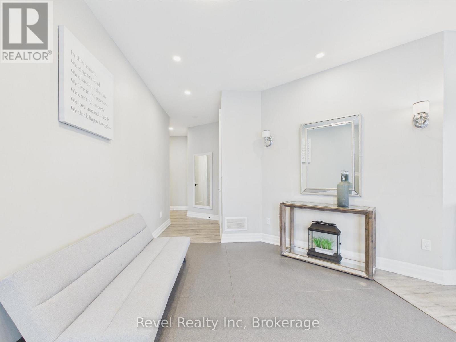 181 Anglo Street, Bracebridge, Ontario  P1L 2H3 - Photo 6 - X13044830