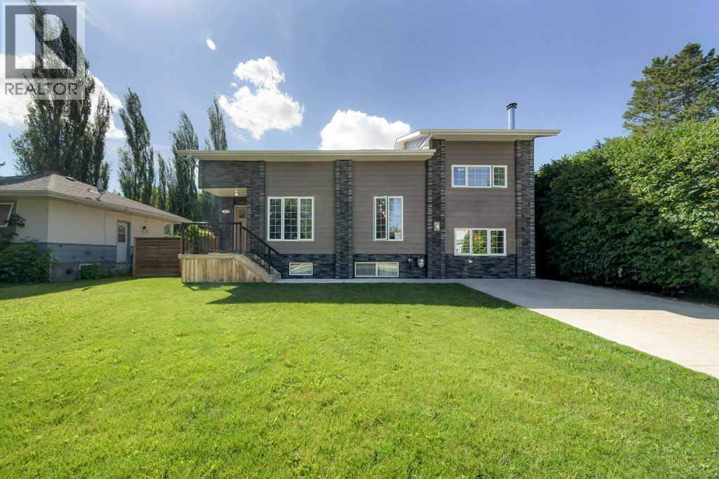 5238 52 Street, Lacombe, Alberta  T4L 1B8 - Photo 1 - A2281792