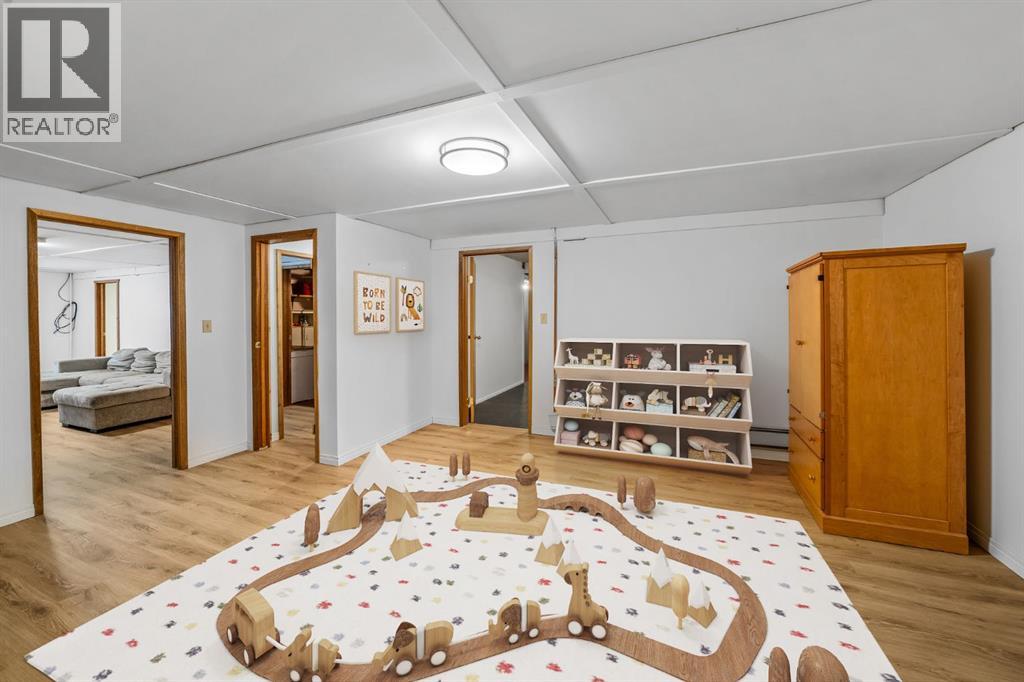 327 Silvertip Close, Canmore, Alberta  T1W 1B6 - Photo 21 - A2290030