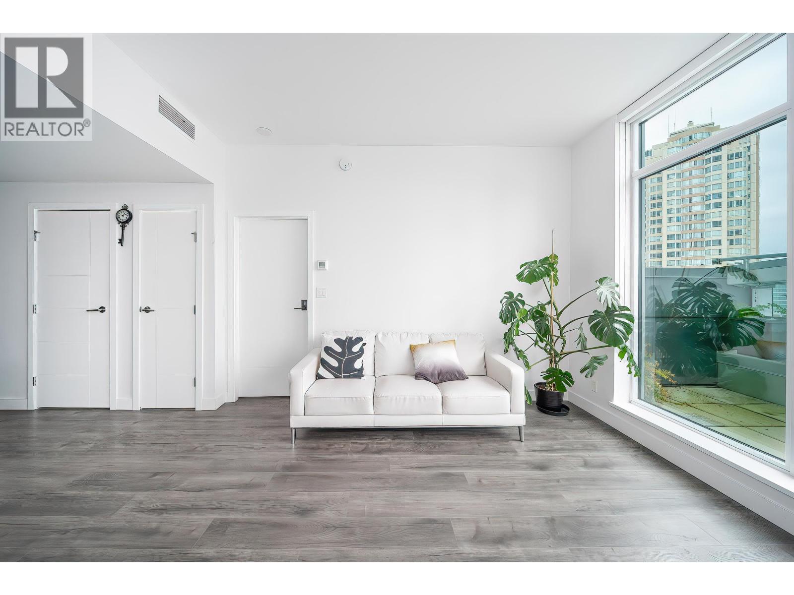 702 4458 Beresford Street, Burnaby, British Columbia  V5H 0J1 - Photo 9 - R3114423