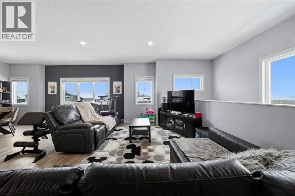 A & B, 58 Valmont Street, Blackfalds, Alberta  T4M 0L2 - Photo 27 - A2298808