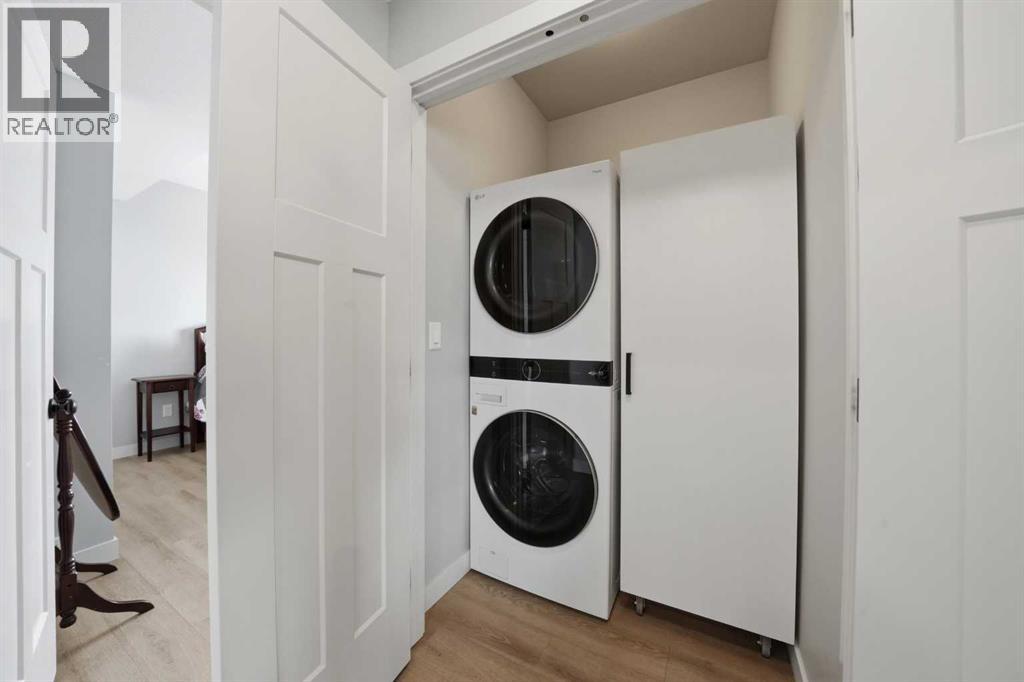 A & B, 58 Valmont Street, Blackfalds, Alberta  T4M 0L2 - Photo 18 - A2298808