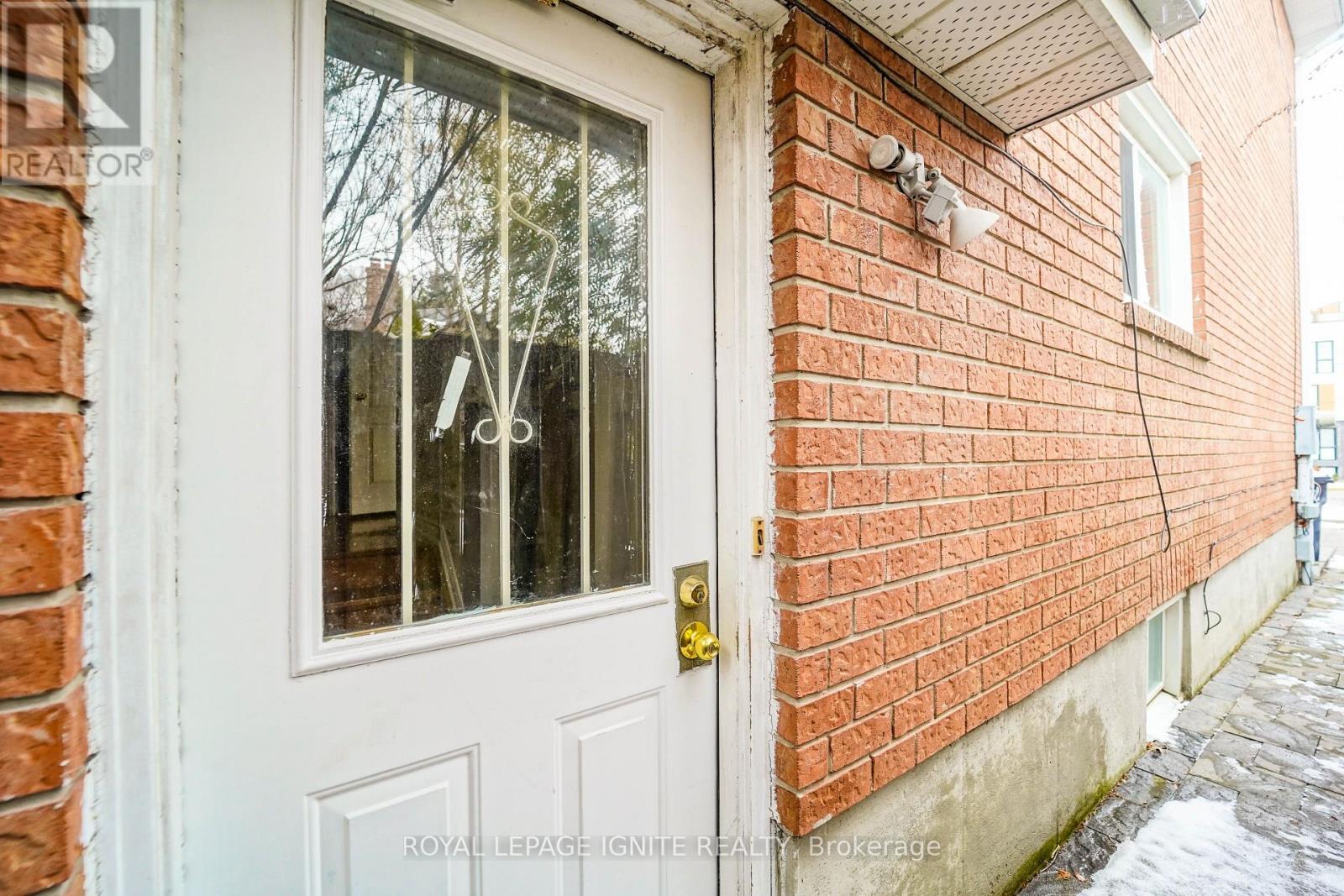 165 Clonmore Drive, Toronto, Ontario  M1N 1X9 - Photo 3 - E13044818