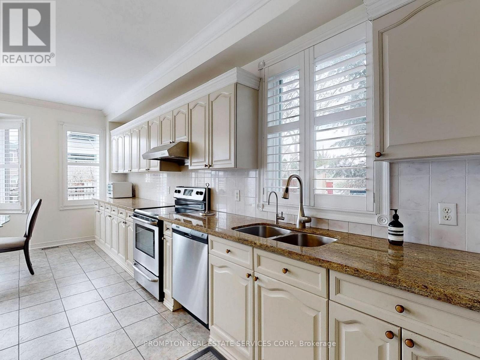 18 Bridleford Court, Markham, Ontario  L3P 7Z2 - Photo 13 - N13044774