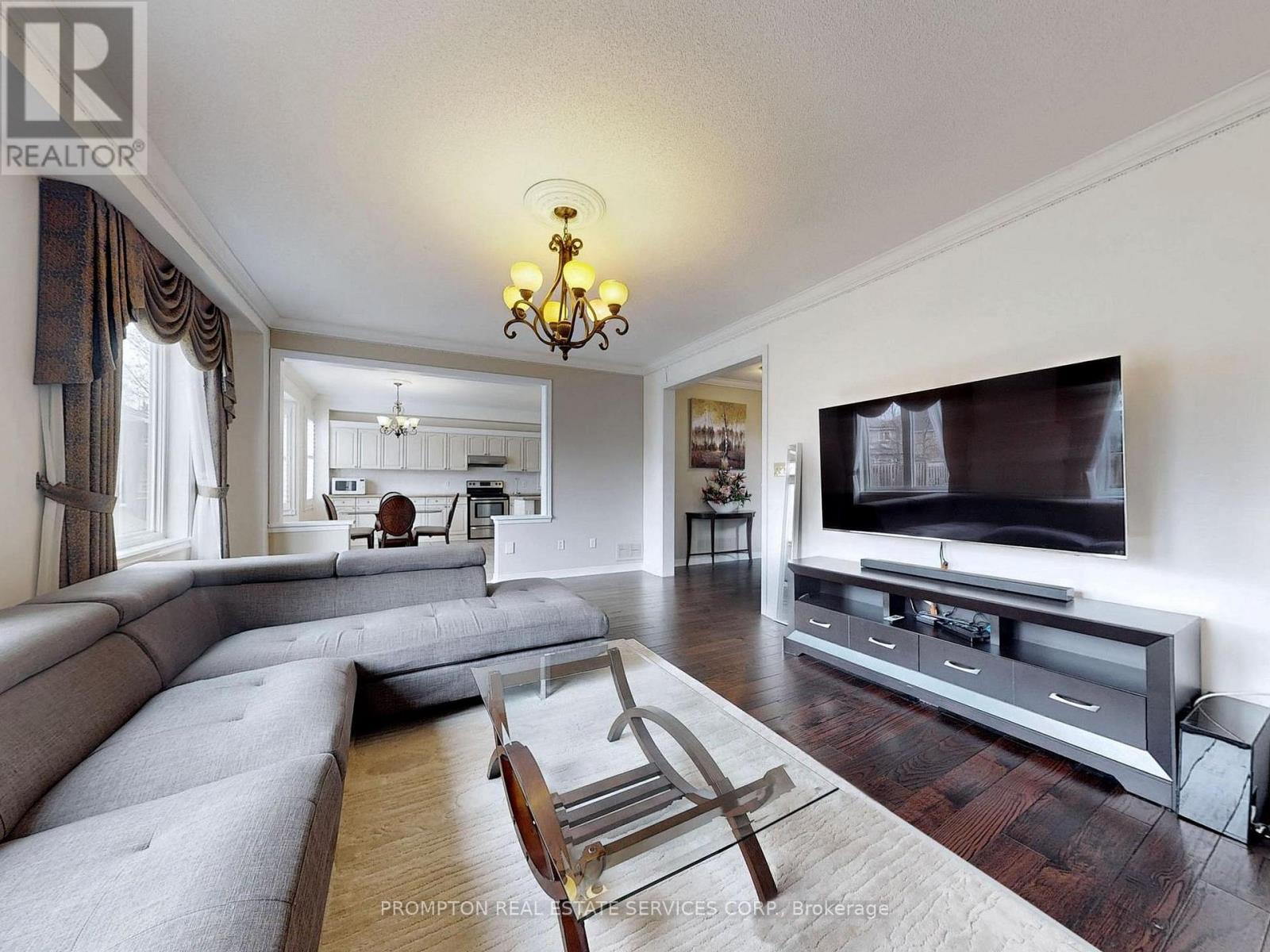 18 Bridleford Court, Markham, Ontario  L3P 7Z2 - Photo 9 - N13044774