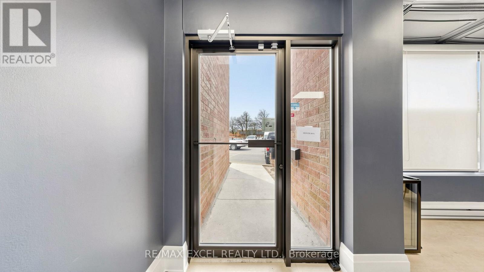 7 - 91 Fernstaff Court, Vaughan, Ontario  L4K 3L9 - Photo 7 - N13044782