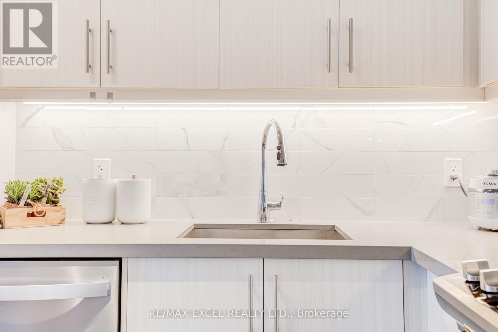 1006 - 85 Oneida Crescent, Richmond Hill, Ontario  L4B 0H4 - Photo 22 - N13044832