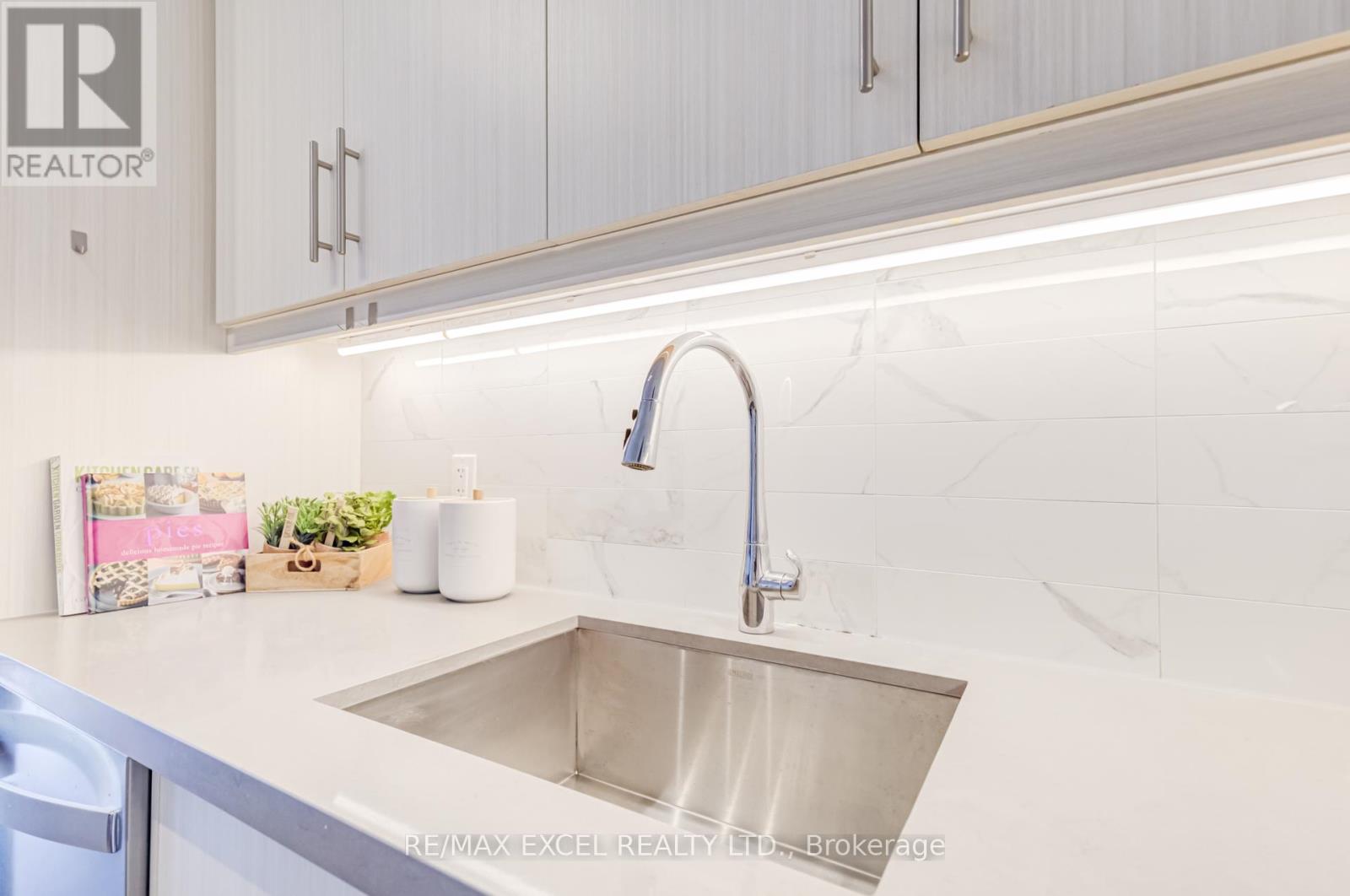 1006 - 85 Oneida Crescent, Richmond Hill, Ontario  L4B 0H4 - Photo 23 - N13044832