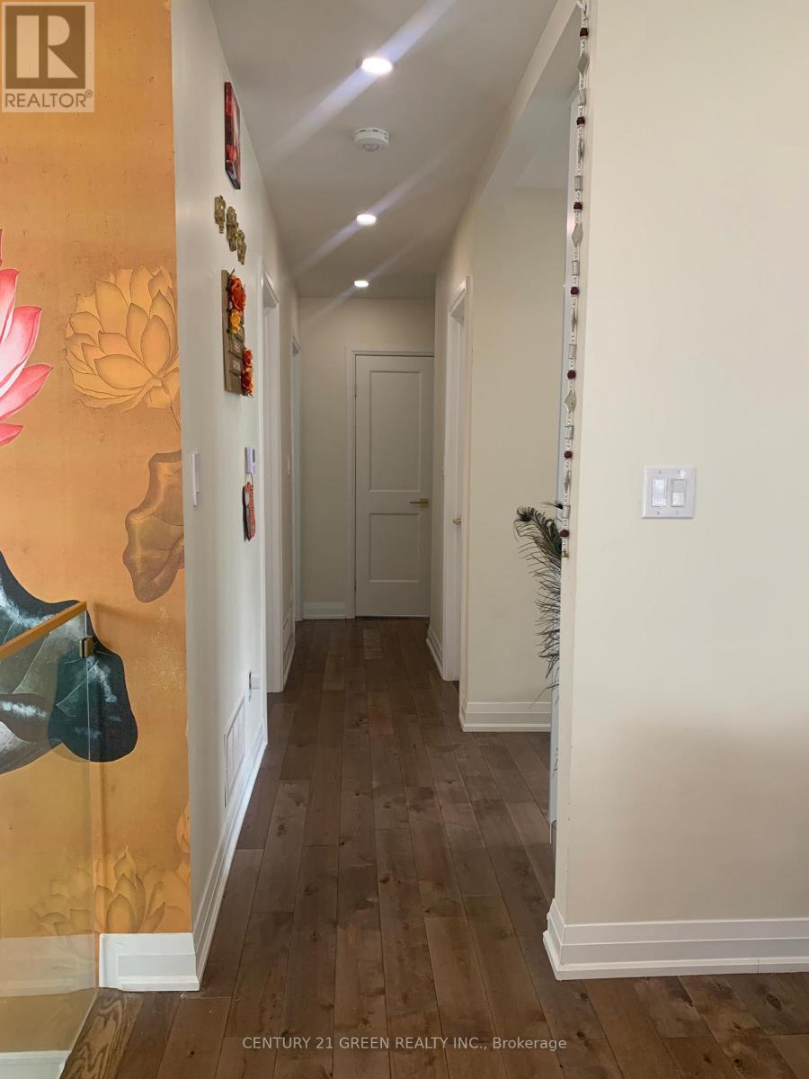 28 Parkway Avenue, Brampton, Ontario  L6X 2G4 - Photo 19 - W13037336