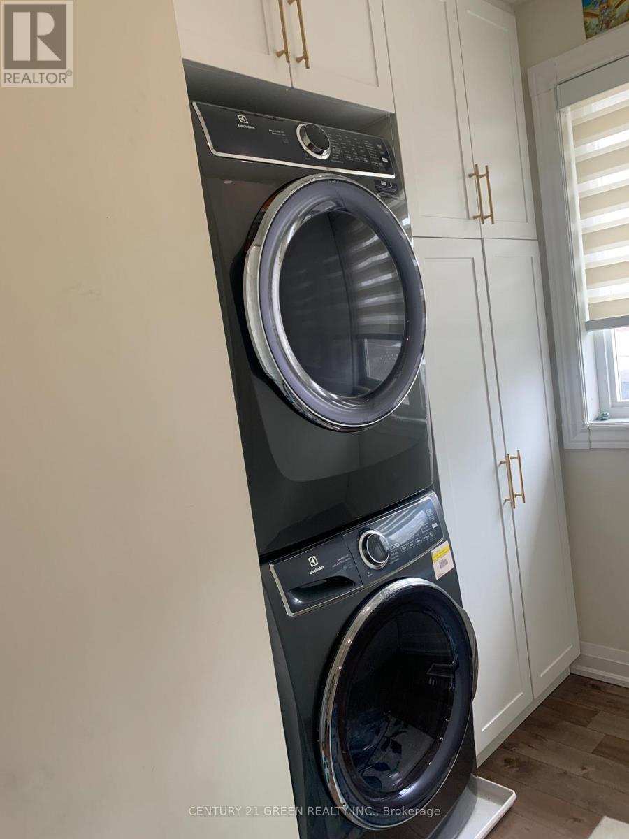 28 Parkway Avenue, Brampton, Ontario  L6X 2G4 - Photo 18 - W13037336