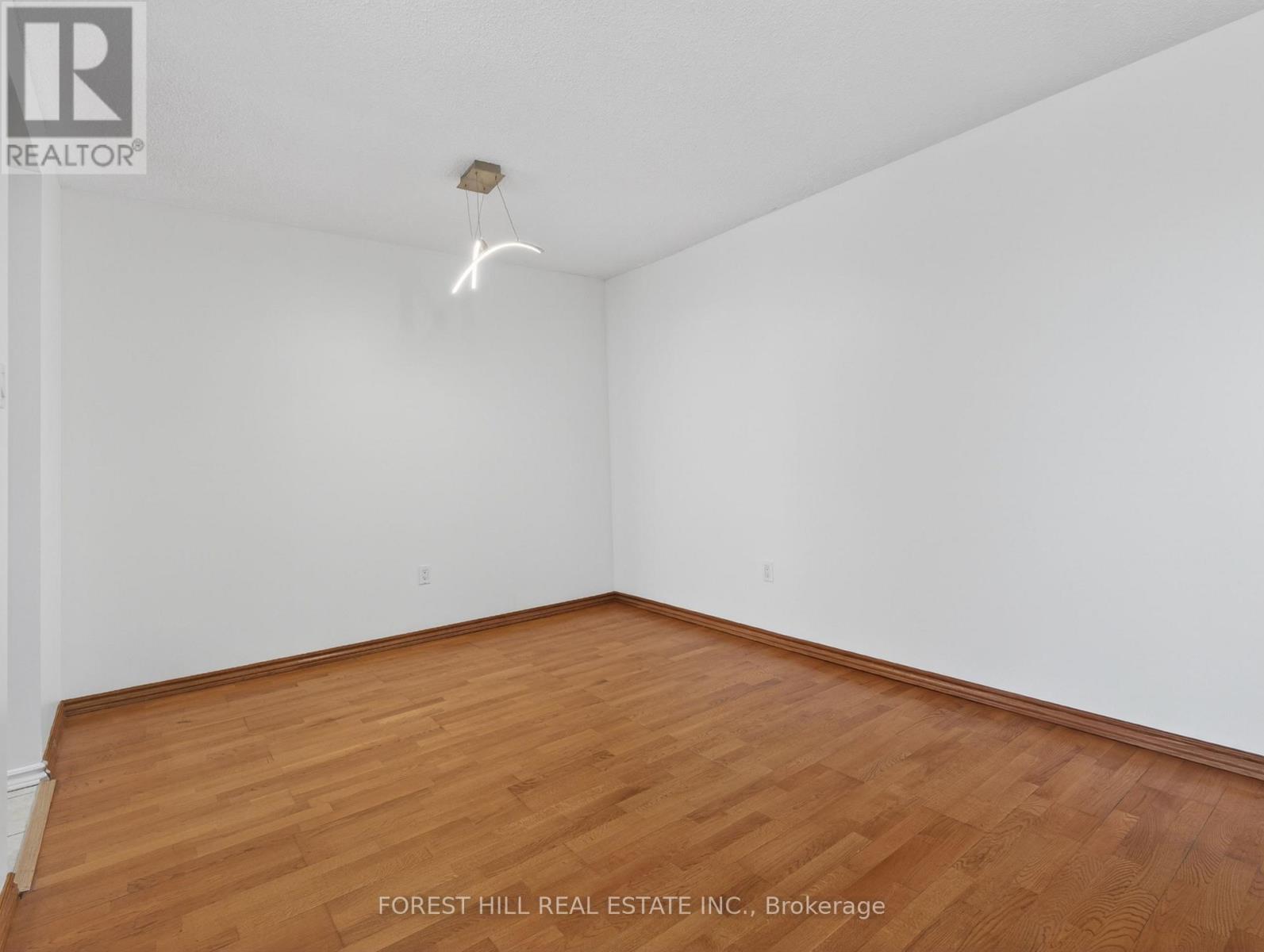 1201 - 100 County Court Boulevard, Brampton, Ontario  L6W 3X1 - Photo 8 - W13043662