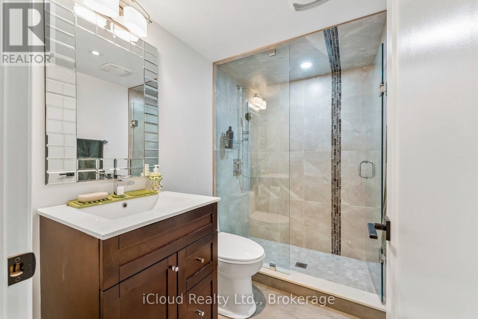 43 Ferndale Crescent, Brampton, Ontario  L6W 1G1 - Photo 36 - W13041332