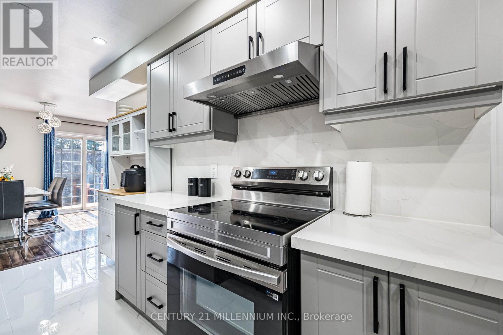 100 Monaco Court, Brampton, Ontario  L7A 1X2 - Photo 9 - W13044788