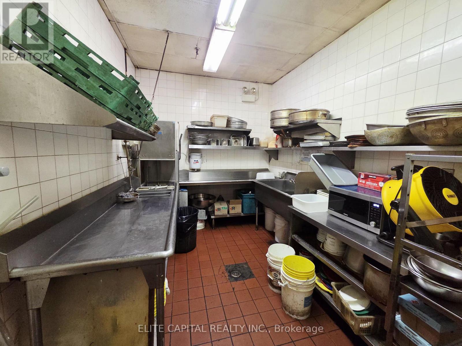 377 Burnhamthorpe Road E, Mississauga, Ontario  L5A 3Y1 - Photo 14 - W13044790