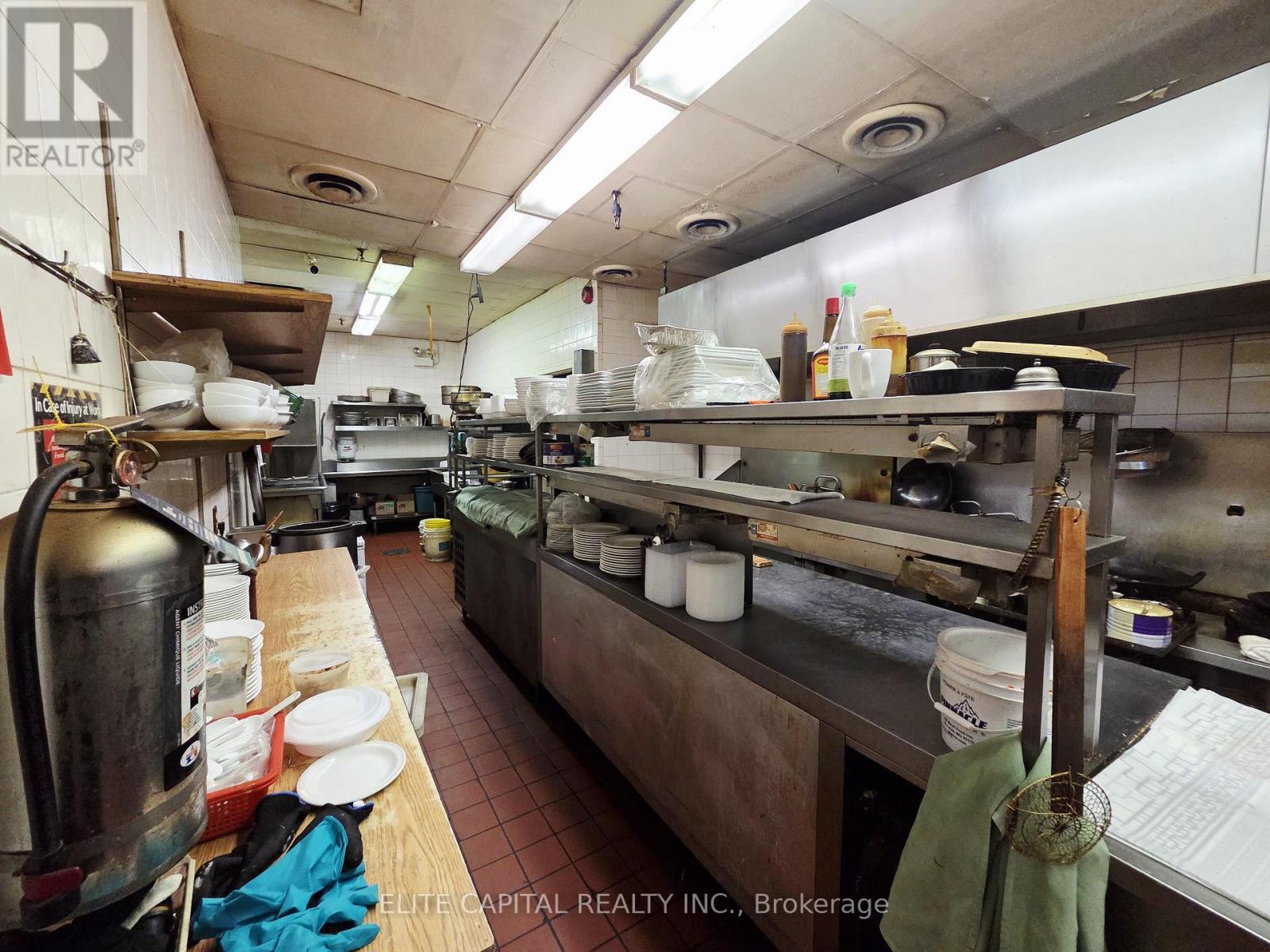 377 Burnhamthorpe Road E, Mississauga, Ontario  L5A 3Y1 - Photo 8 - W13044790