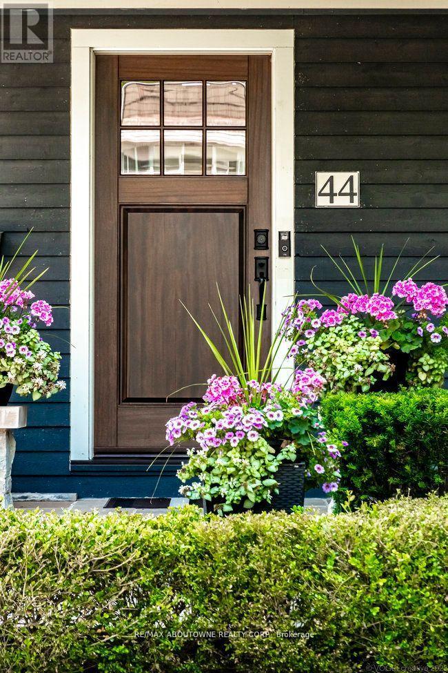 44 Head Street, Oakville, Ontario  L6K 1L5 - Photo 6 - W13044812