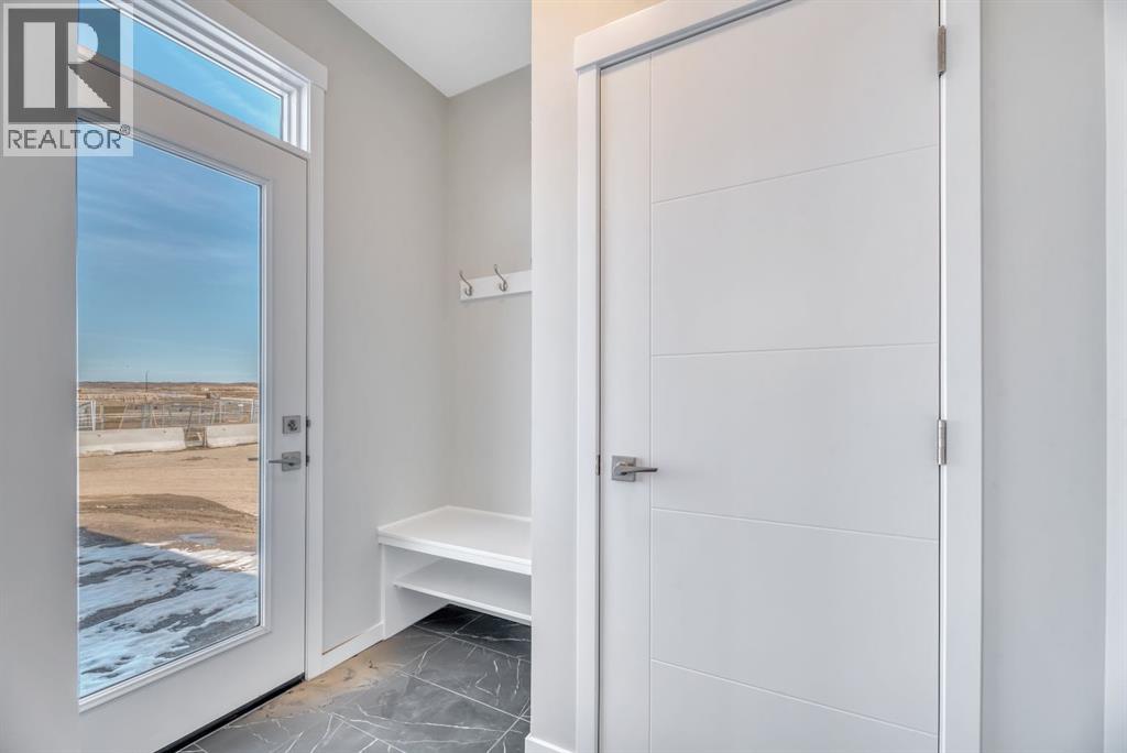130 Royston Park Nw, Calgary, Alberta  T3L 0G9 - Photo 17 - A2301388