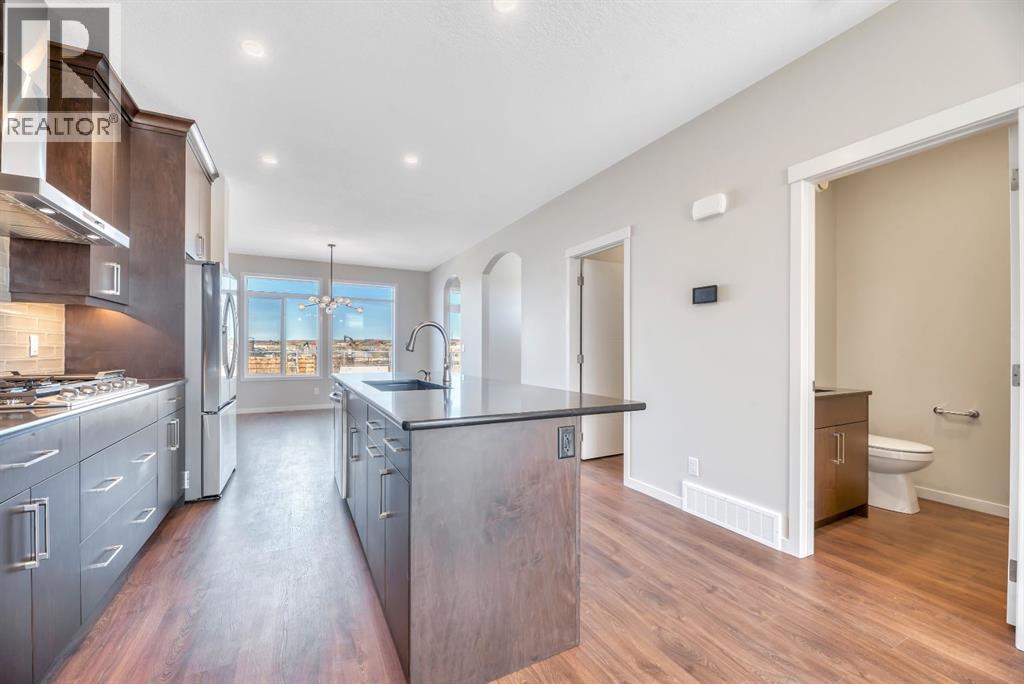 130 Royston Park Nw, Calgary, Alberta  T3L 0G9 - Photo 10 - A2301388