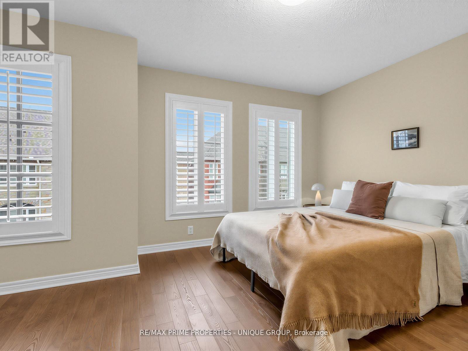 19 James Stock Path, Toronto, Ontario  M8Z 6C6 - Photo 13 - W12967146