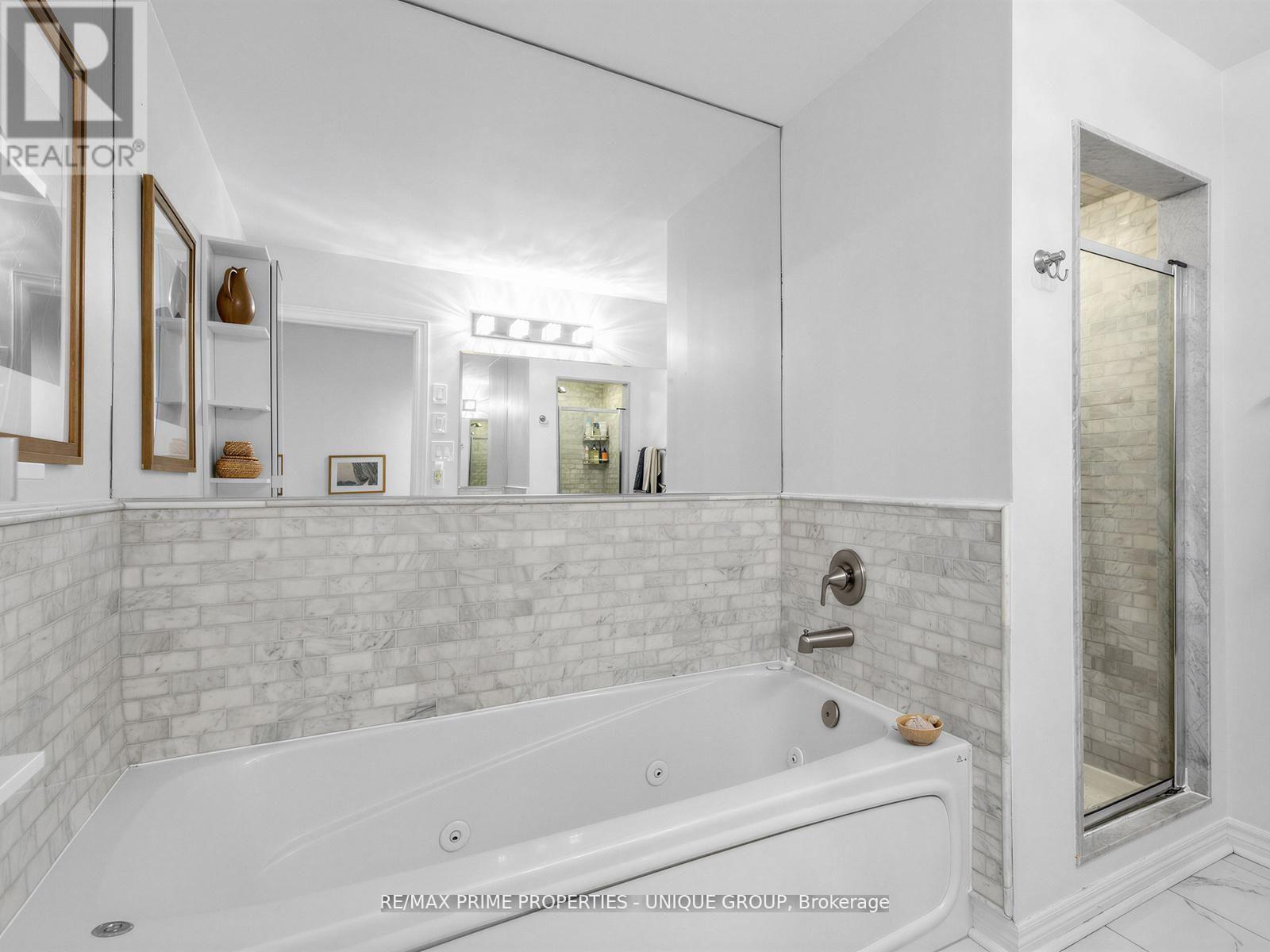 19 James Stock Path, Toronto, Ontario  M8Z 6C6 - Photo 17 - W12967146