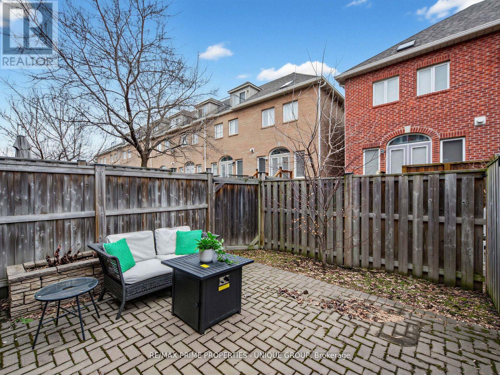 19 James Stock Path, Toronto, Ontario  M8Z 6C6 - Photo 20 - W12967146
