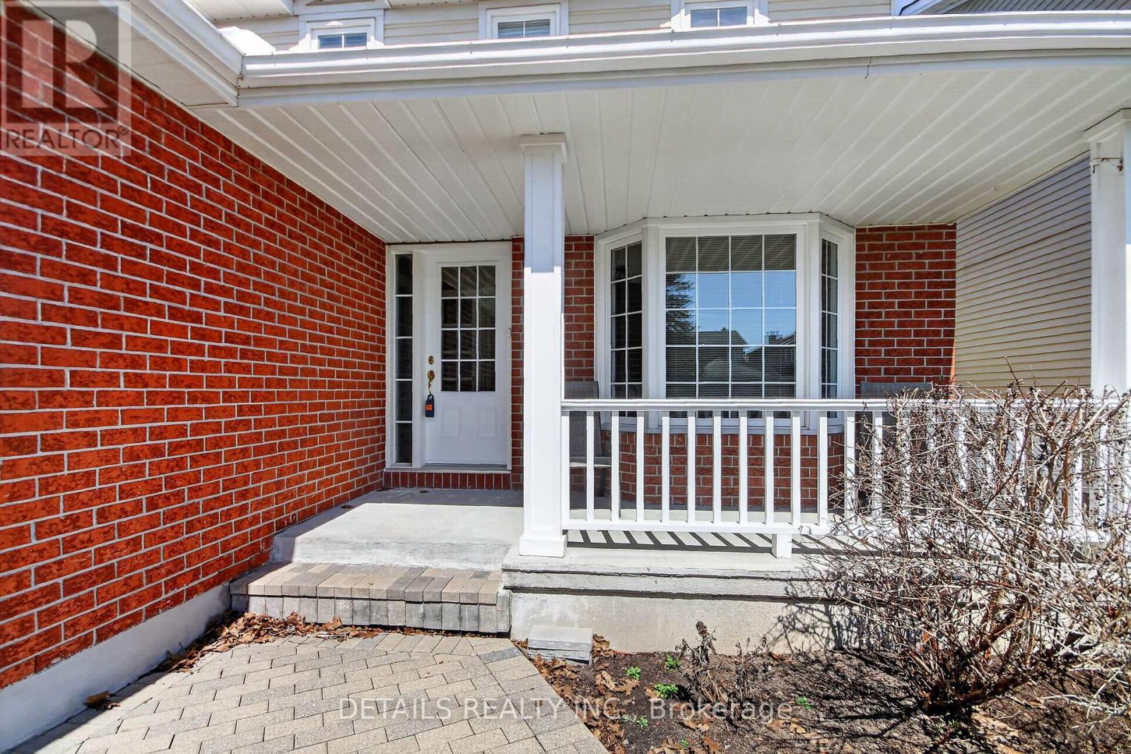 6105 Lariviere Crescent, Ottawa, Ontario  K1W 1C6 - Photo 2 - X12830018