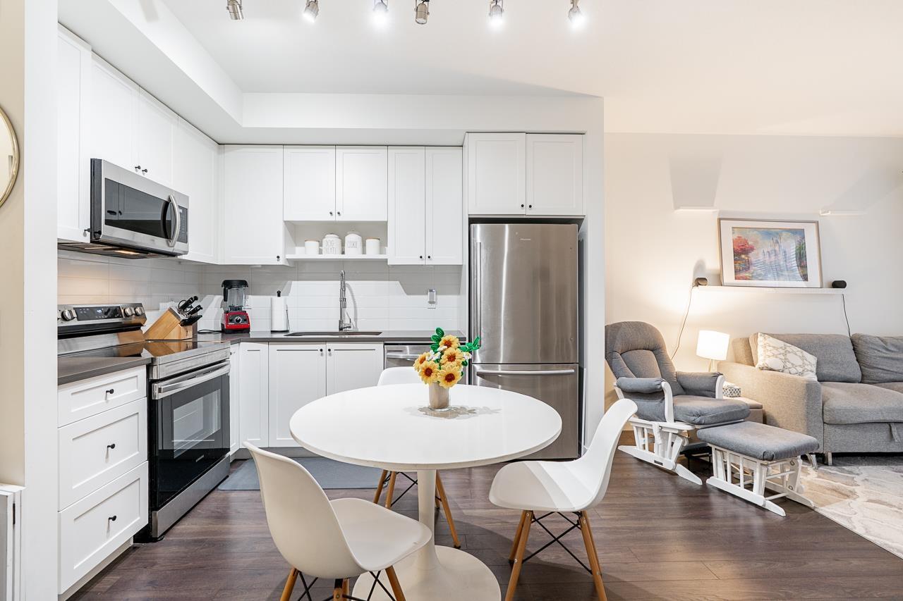 402 15835 85 Avenue, Surrey, British Columbia  V4N 6W6 - Photo 8 - R3090213