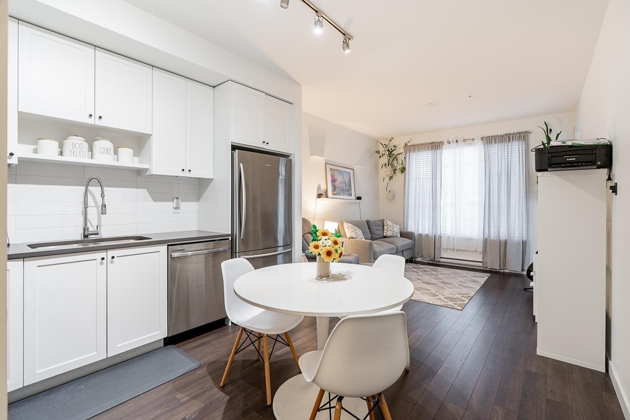 402 15835 85 Avenue, Surrey, British Columbia  V4N 6W6 - Photo 5 - R3090213