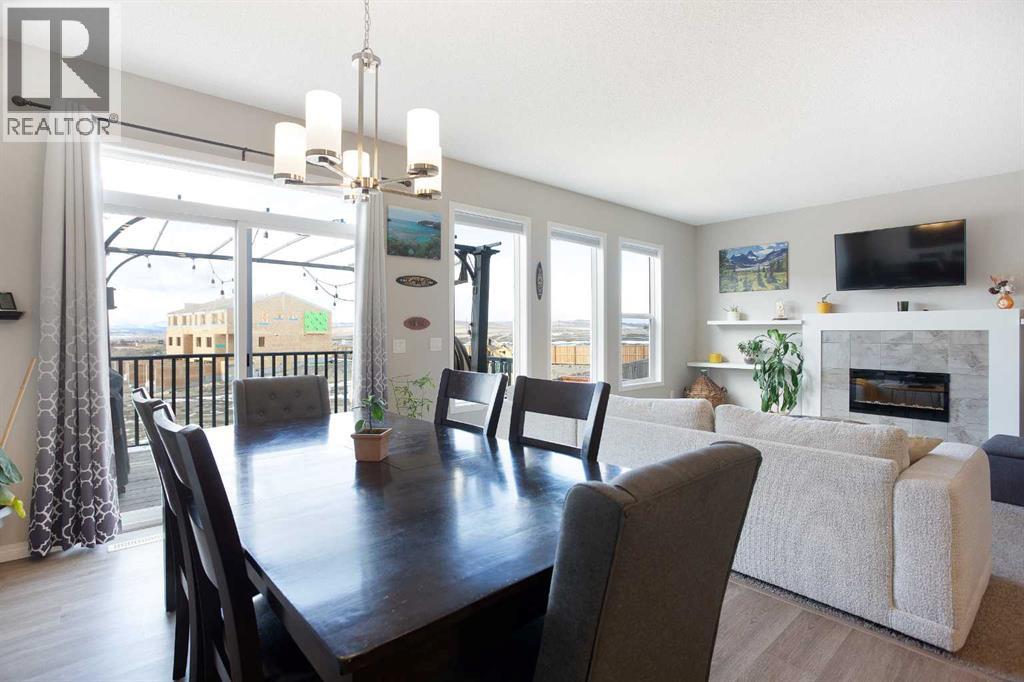 63 Heritage Court, Cochrane, Alberta  T4C 2N5 - Photo 10 - A2288398