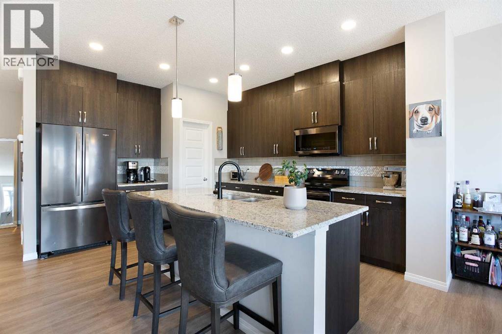 63 Heritage Court, Cochrane, Alberta  T4C 2N5 - Photo 5 - A2288398