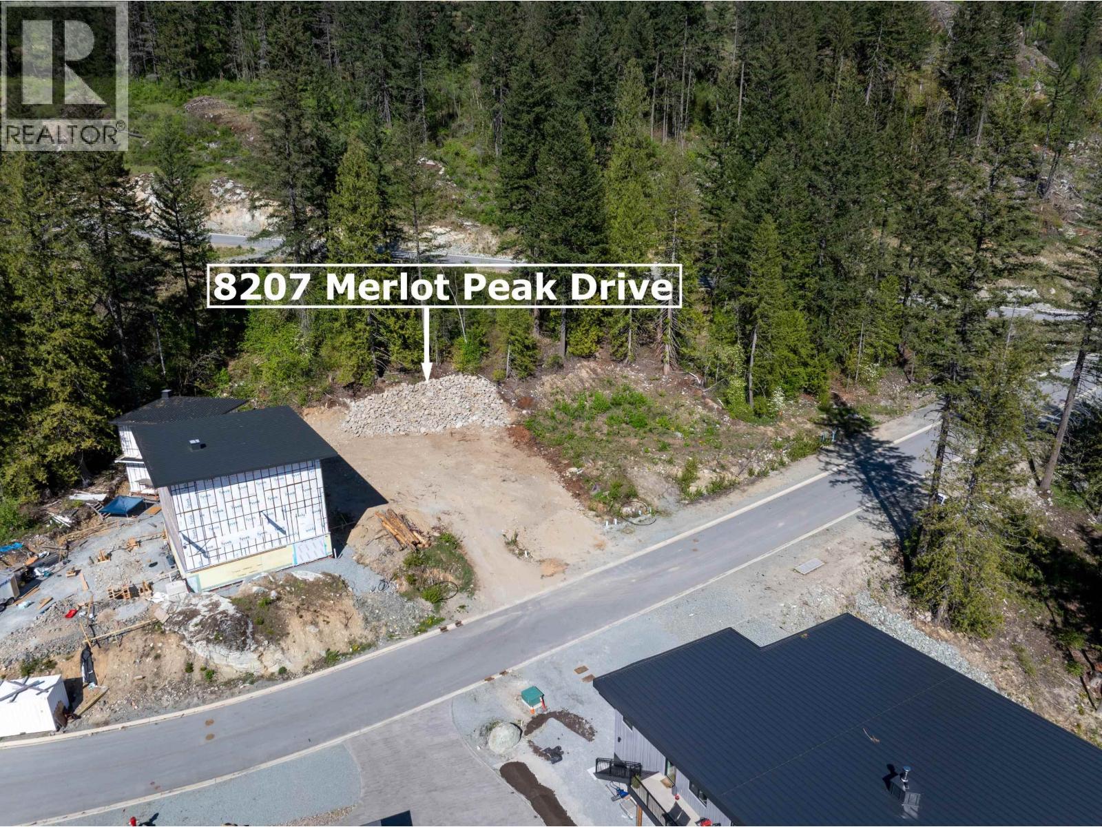 8207 Merlot Peak Drive, Pemberton, British Columbia  V0N 2L3 - Photo 2 - R3115802