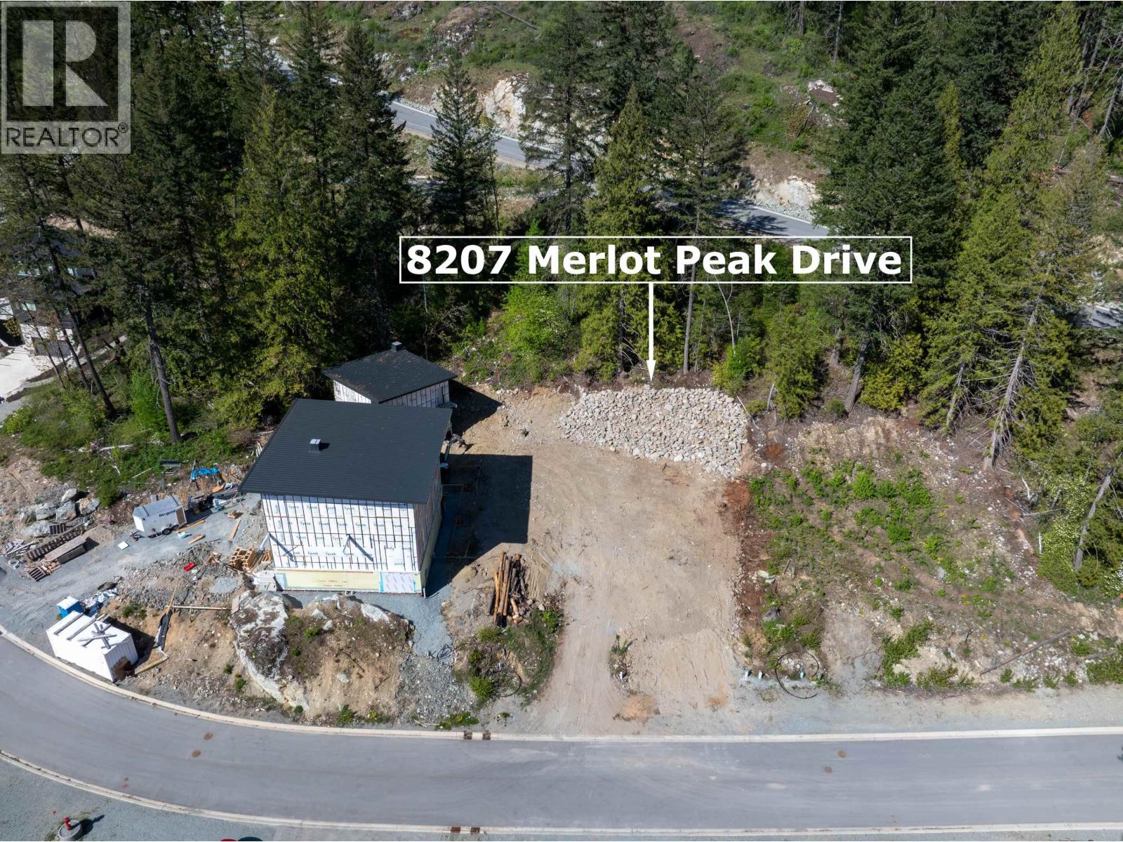 8207 Merlot Peak Drive, Pemberton, British Columbia  V0N 2L3 - Photo 3 - R3115802