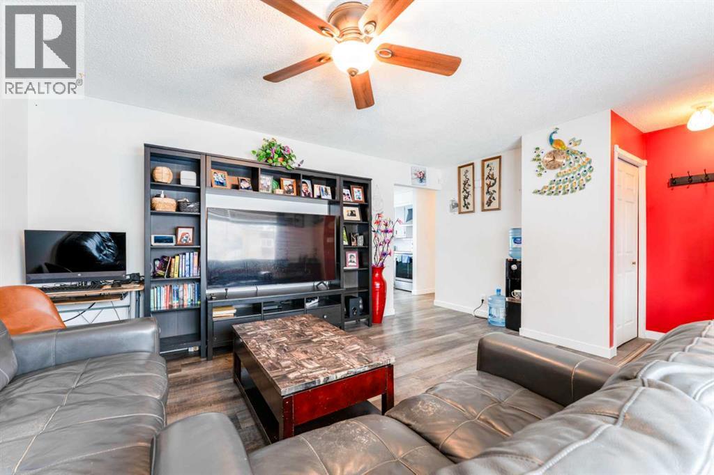 119 Mardale Crescent NE, Calgary, Alberta  T2A 3V4 - Photo 5 - A2293346