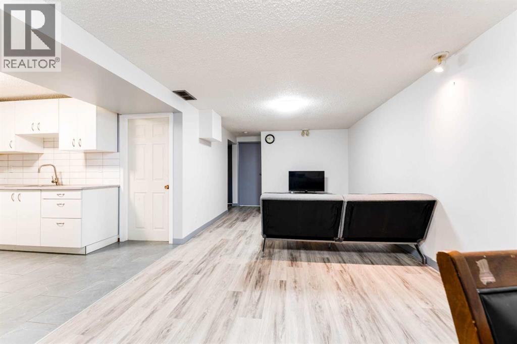 119 Mardale Crescent NE, Calgary, Alberta  T2A 3V4 - Photo 20 - A2293346