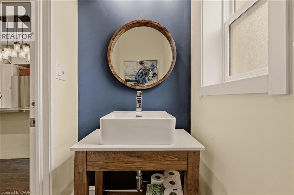 104 Barnesdale Avenue N, Hamilton, Ontario  L8L 6S5 - Photo 18 - 40822157