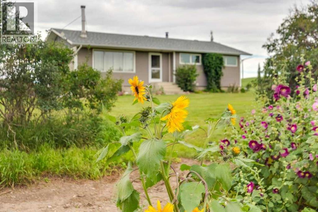 334078 Range Road 241, Rural Kneehill County, Alberta  T0M 2C0 - Photo 1 - A2288095