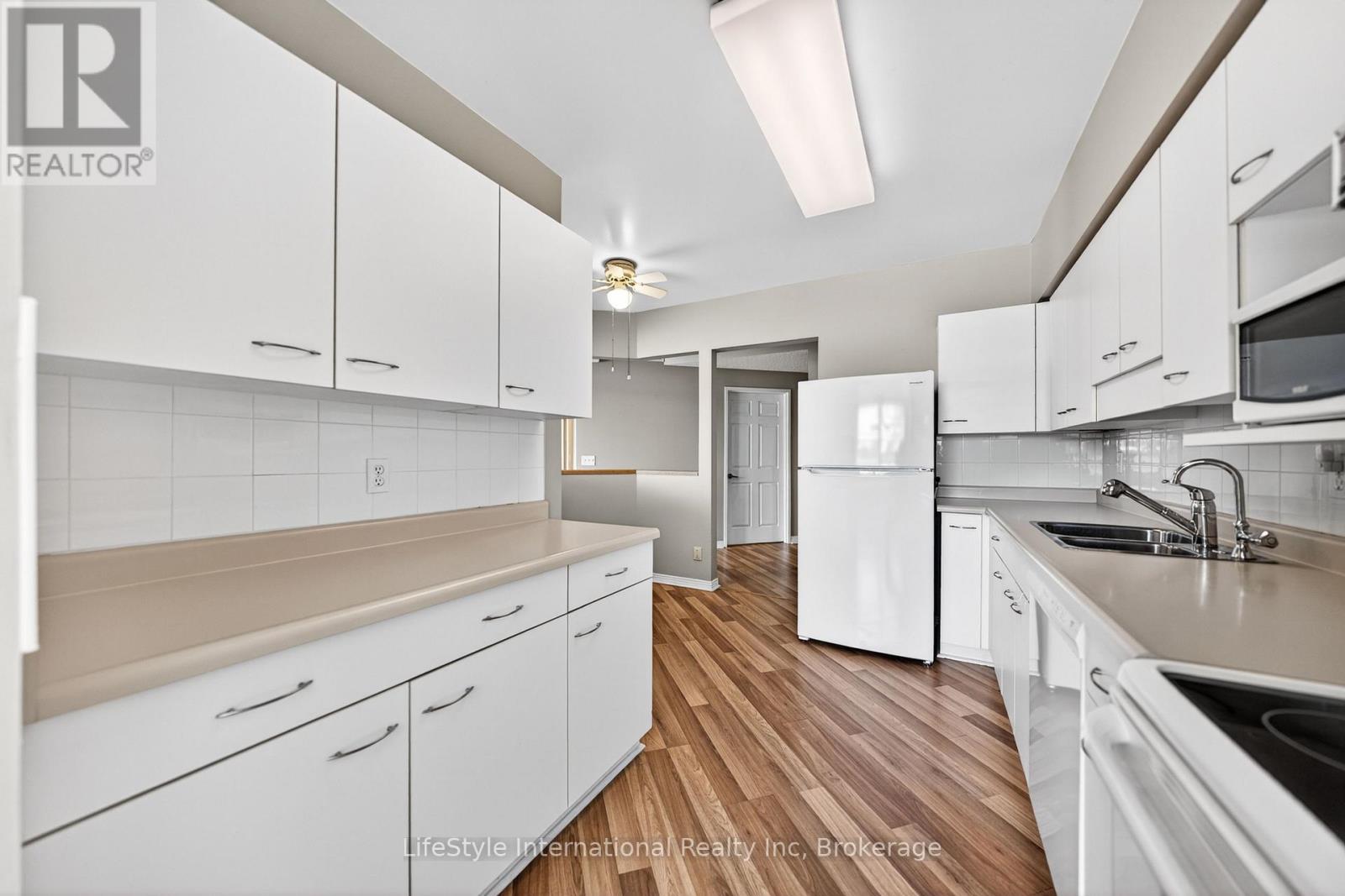 209 - 208 Silvercreek Parkway N, Guelph, Ontario  N1H 8H2 - Photo 13 - X13044846