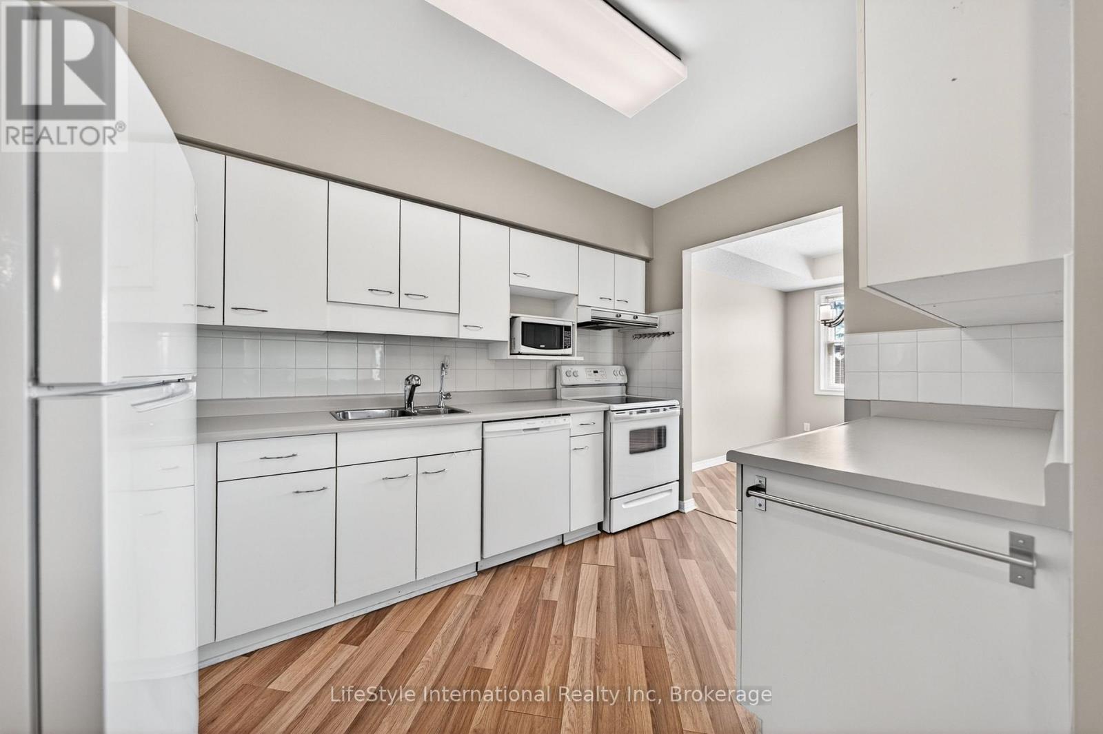 209 - 208 Silvercreek Parkway N, Guelph, Ontario  N1H 8H2 - Photo 16 - X13044846