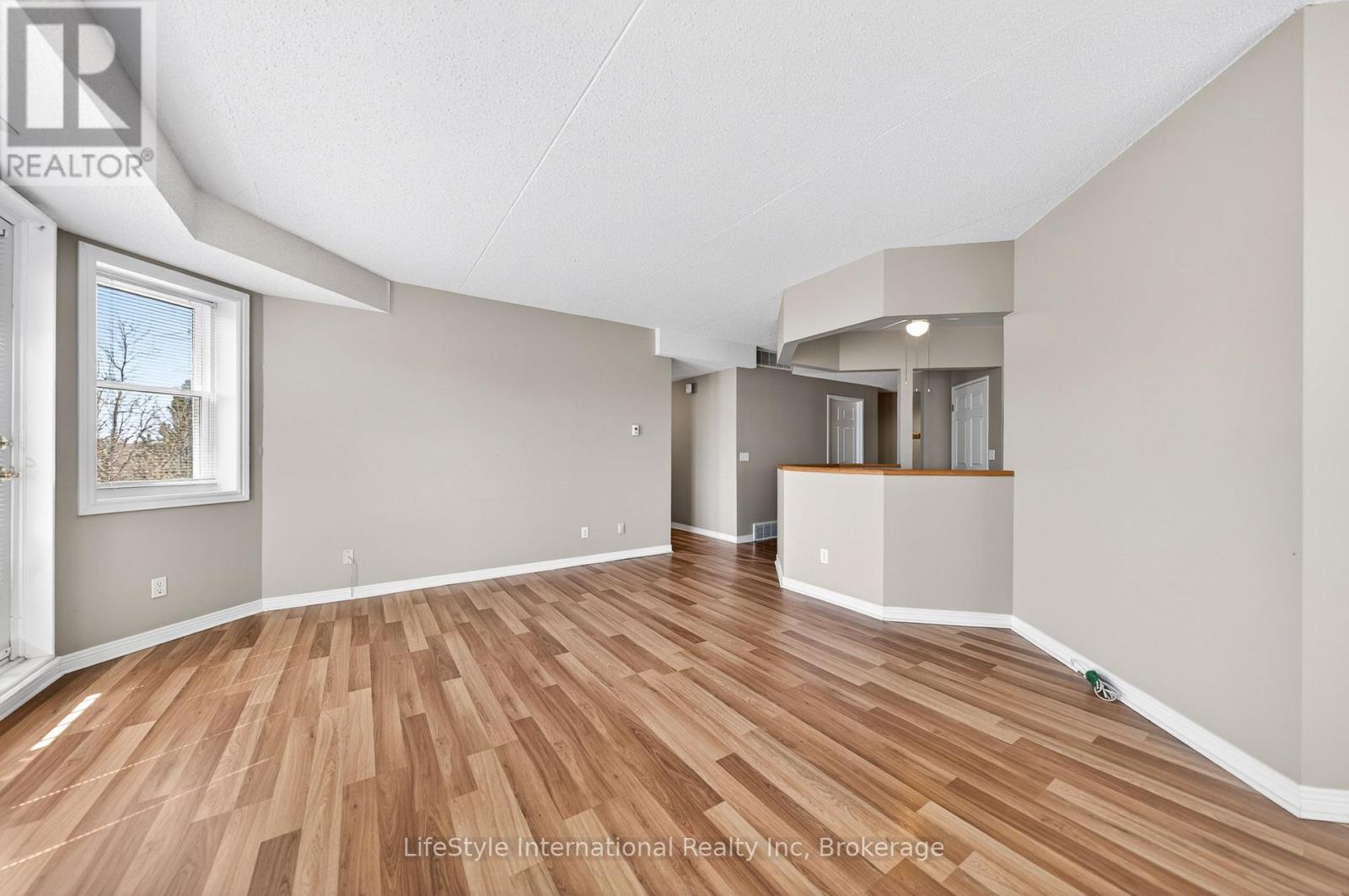 209 - 208 Silvercreek Parkway N, Guelph, Ontario  N1H 8H2 - Photo 8 - X13044846