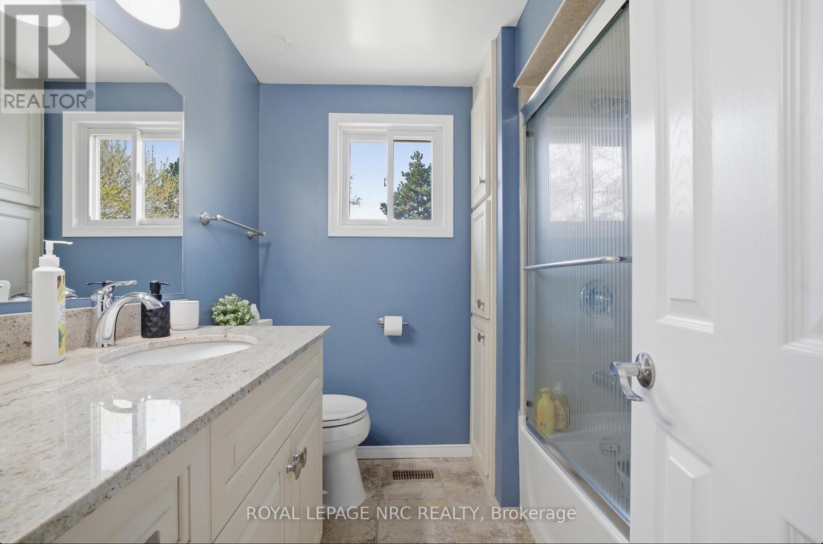 35 Birchpark Drive, Grimsby, Ontario  L3M 4M9 - Photo 10 - X13044874