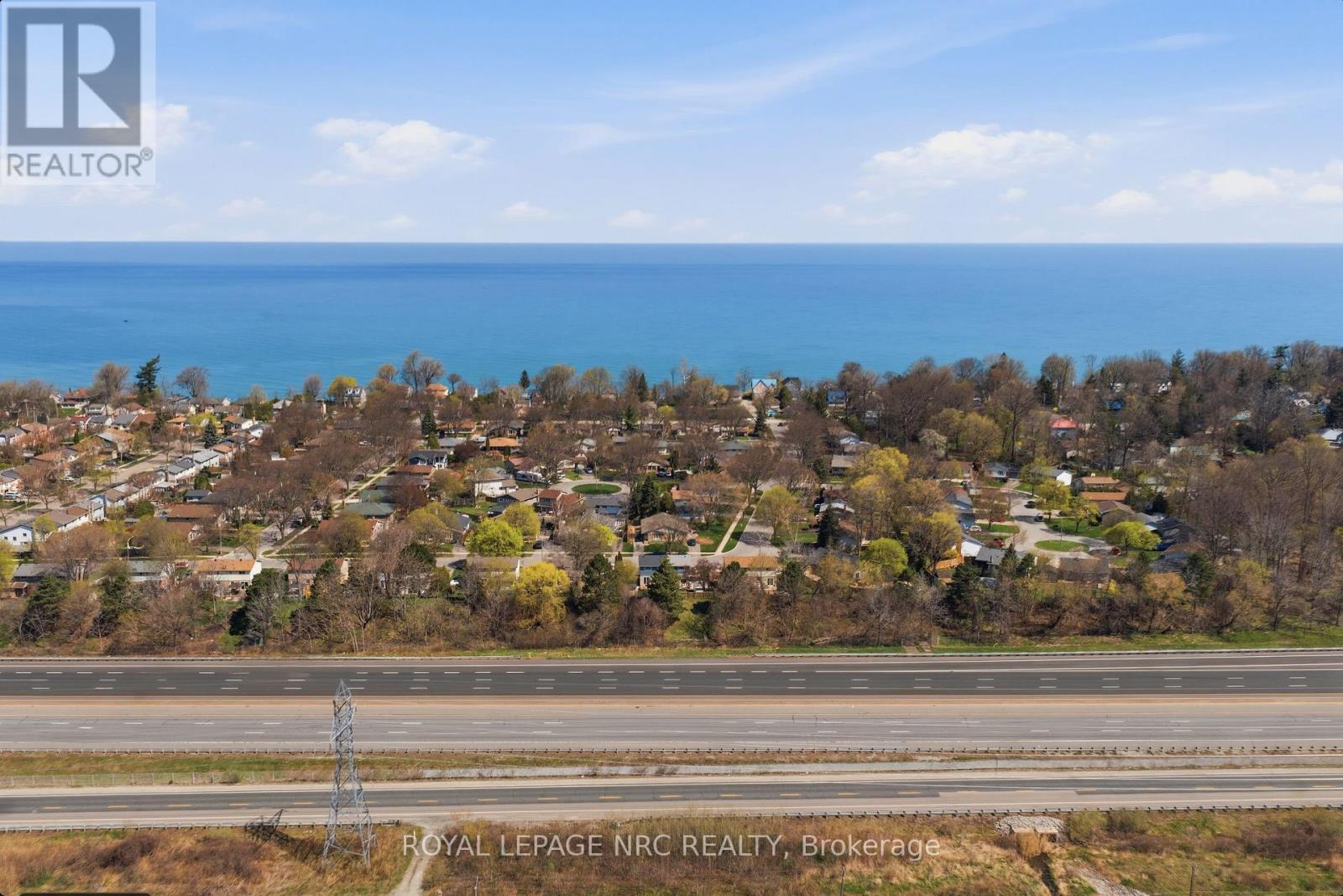 35 Birchpark Drive, Grimsby, Ontario  L3M 4M9 - Photo 2 - X13044874