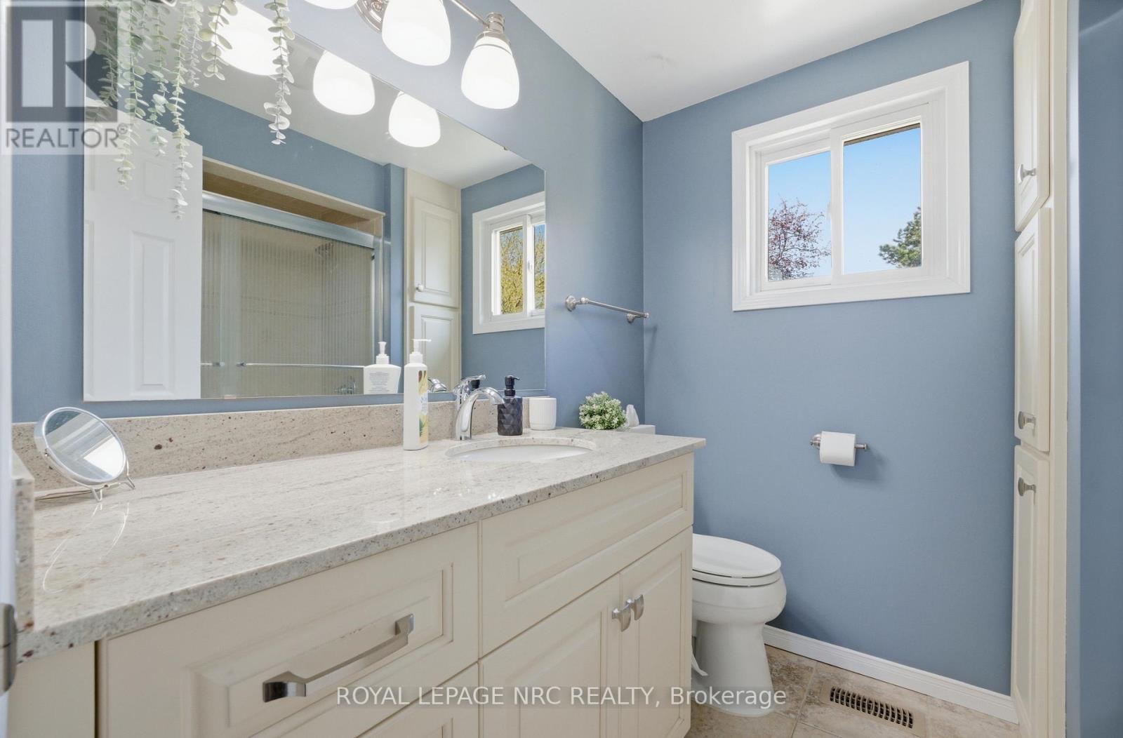 35 Birchpark Drive, Grimsby, Ontario  L3M 4M9 - Photo 9 - X13044874