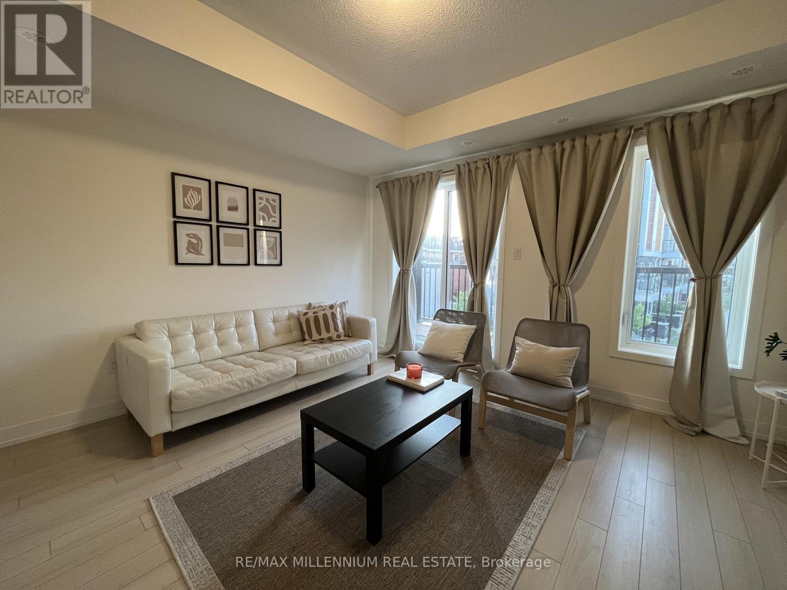 19 - 39 JOHN PERKINS BULL DRIVE, Toronto, Ontario