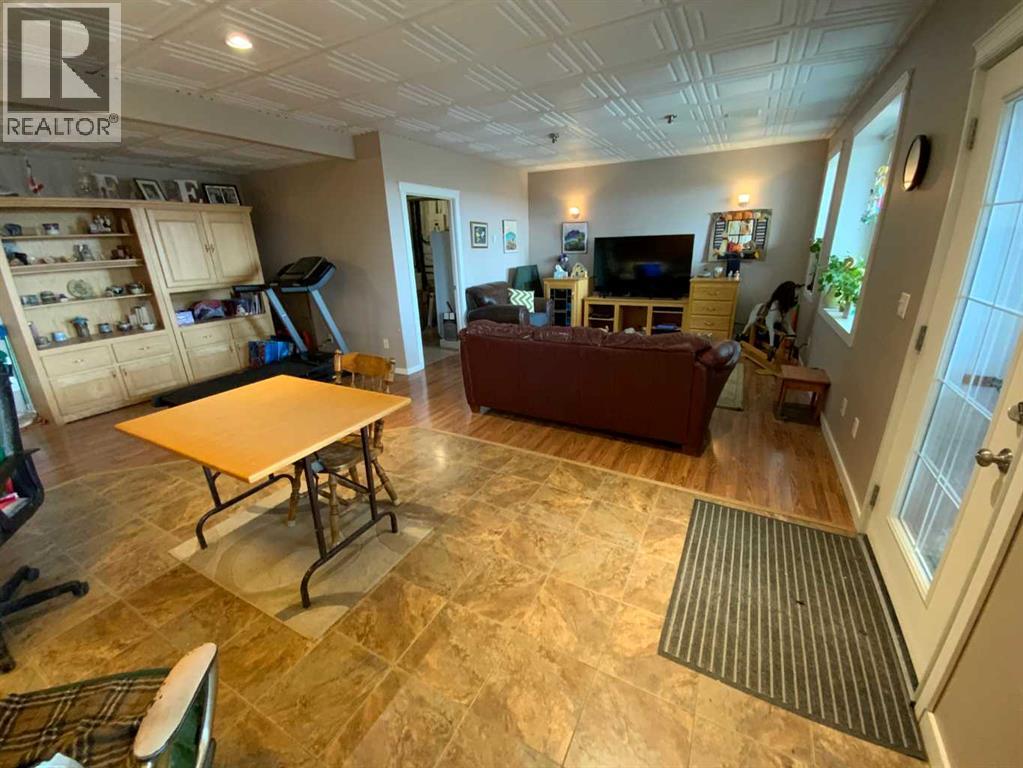 238 Centre Street S, Linden, Alberta  T0M 1J0 - Photo 26 - A2304830