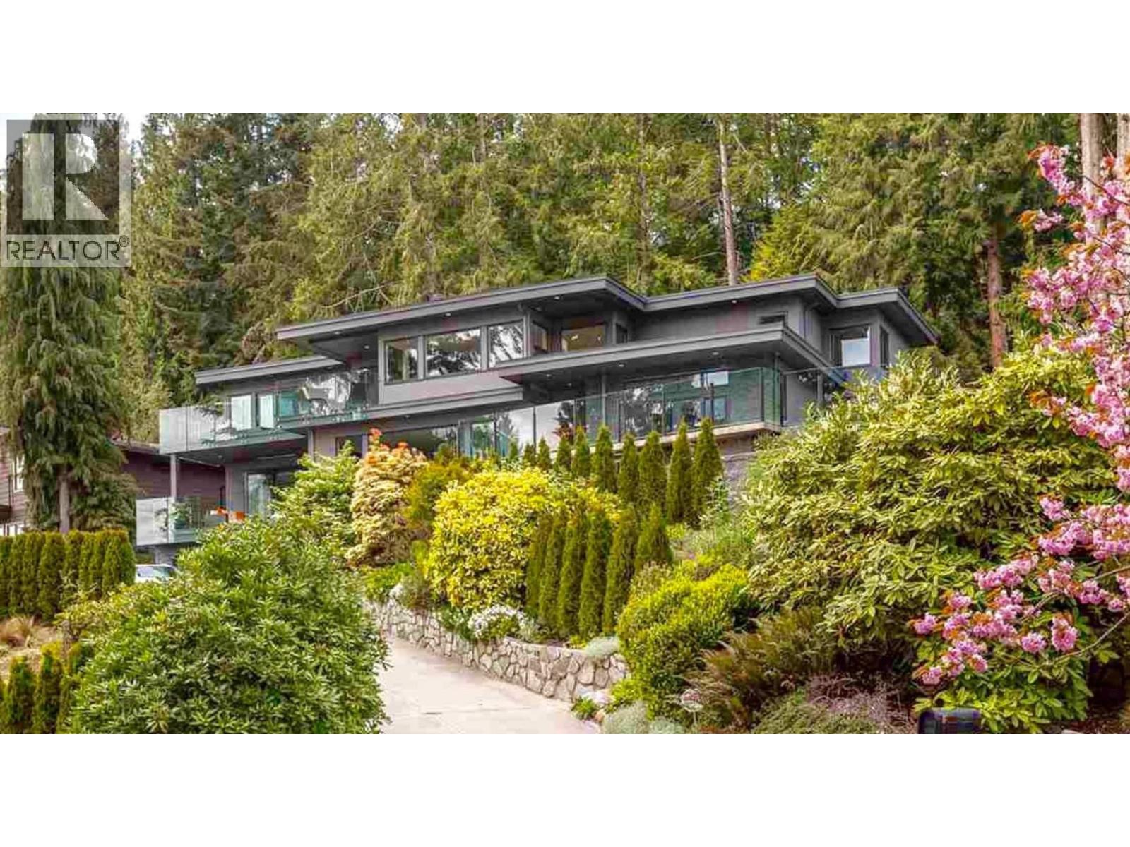 2951 ALTAMONT CRESCENT, West Vancouver, British Columbia