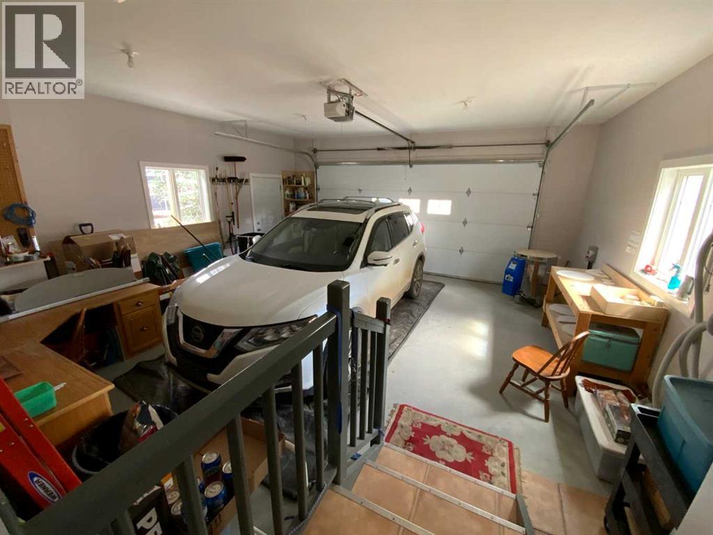 238 Centre Street S, Linden, Alberta  T0M 1J0 - Photo 20 - A2304830