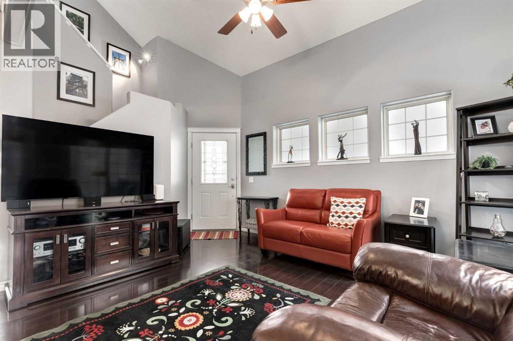 206, 1997 Sirocco Drive Sw, Calgary, Alberta  T3H 3E6 - Photo 4 - A2304817