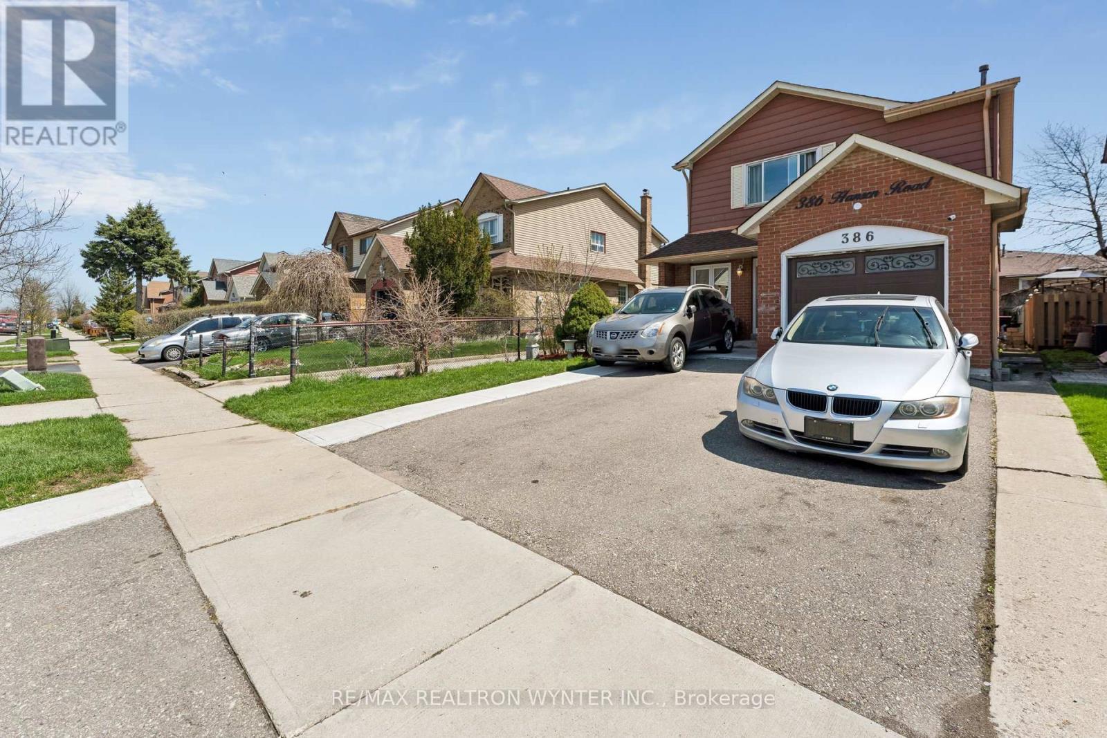 386 HANSEN ROAD, Brampton, Ontario